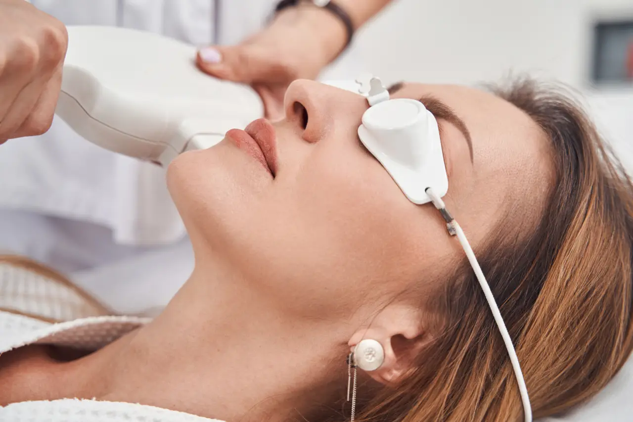 Laserska epilacija lica - siguran tretman za osetljivu kožu u Blumen Beauty Studio Niš